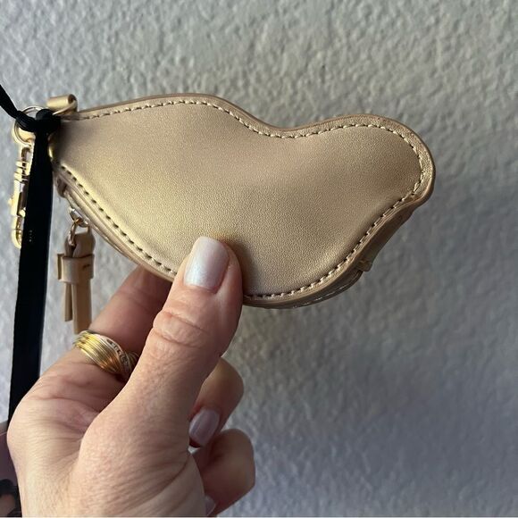 Dvf Gold Lips Pouch Coin Purse & keychain - Picture 3 of 14